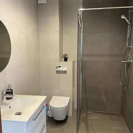 Z Widokiem - Z Widokiem Na Gory I Zewnetrzna Balia * 斯克拉斯卡波伦巴